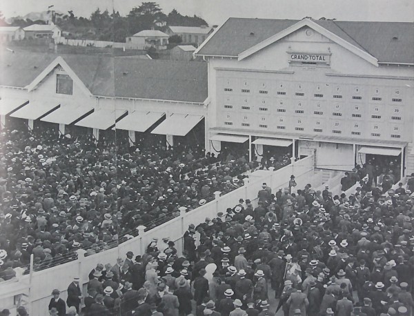 Ellerslie Tote House(Click the thumbnail to see the original image)