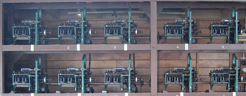 Awapuni Doubles Tote Machine(Click the thumbnail to see the original image)