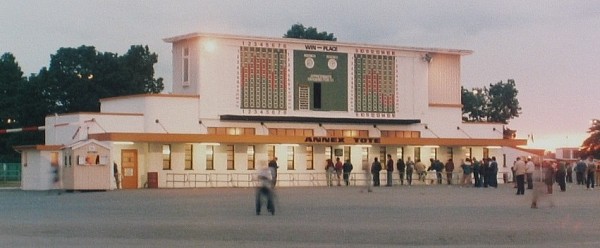 Bell Punch Tote at Addington(Click the thumbnail to see the original image)