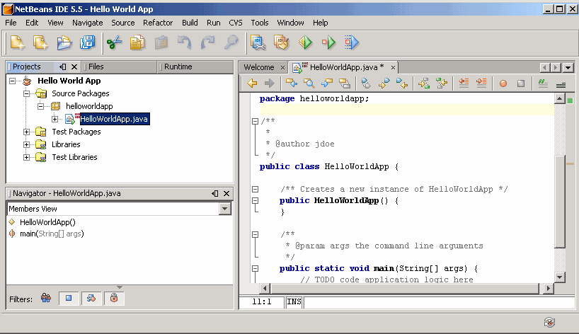 NetBeans IDE with the HelloWorldApp project open.