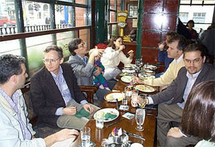in_the_pub.JPG (41201 bytes)