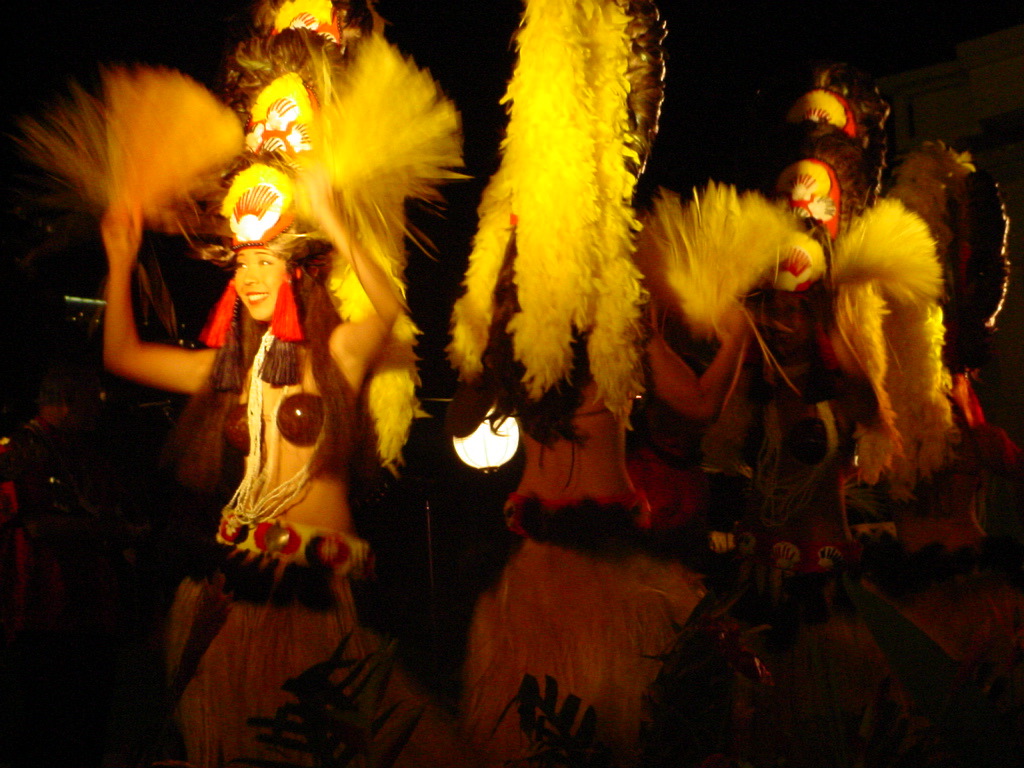 hula1.jpg