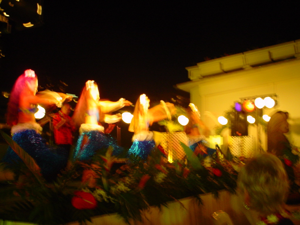 hula3.jpg